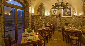 Le Petit Chateau - Image 3