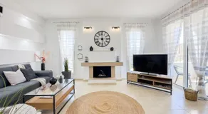 Ismini Luxury Villa - Image 2