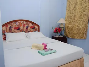 Casavilla Travellers Lodge - Image 2