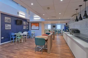 Travelodge Maidenhead Central - Image 2