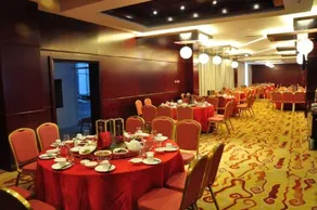 Qihong International Hotel - Image 2