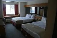 MONROE HEIGHTS HOTEL - Image 2