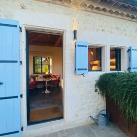A Traditional Stone Cottage - Image 5