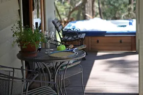 Mirkwood Forest Self Contained Spa Cottages - Image 5