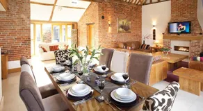 Thatch Barn - Image 3