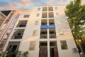 Royal Hotel - Image 5