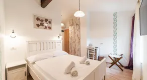 Casa Rossa Motovun, Boutique Istrian Guesthouse Motovun - Image 2