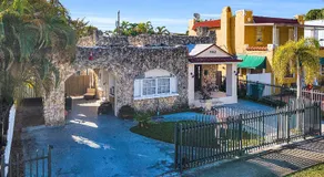 Private Studio in Little Havana - Image 5