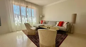 Family house with pool and sea view - Image 2
