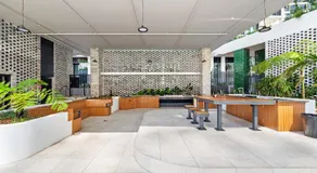 Modern Getaway with Stunning Accor Stadium Views - Image 5