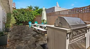 Walking distance to the beach! - Beach Dreams - Image 4