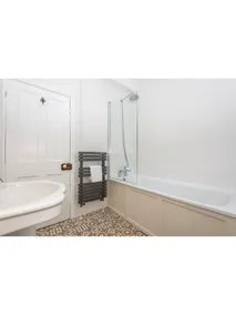 Charming & Trendy base for 5, nr Bishopthorpe Rd - Image 5