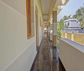 VLS Holiday Home - Image 2