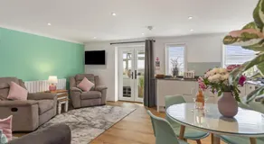 The Hidden Valley - a stylish rural retreat, perfect for families - Image 2