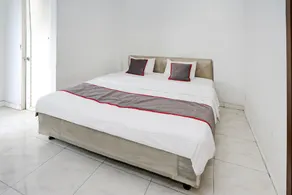 OYO 92003 Sky Airlines Guesthouse - Image 2