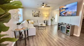 Heated Pool & Basketball, Sleeps 12 Tropical Dream Villa, Valrico Brandon - Image 2