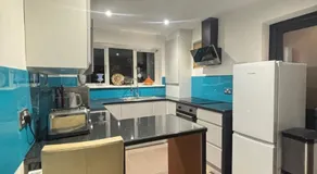 2 Bed-Sleeps 5-Free Parking-Pet Friendly - Image 4