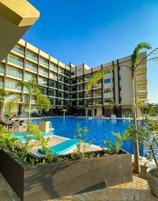 Awesome Hotel - Image 2