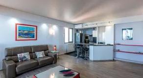 Appartement 'Standing Climatisé Vue Mer' avec vue sur mer, Wi-Fi et climatisation - Image 3