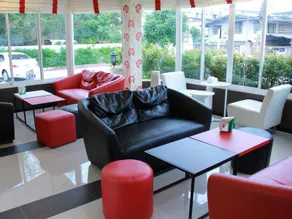 Hotel Le Lerts Living - Image 2