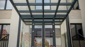 H11 Downtown Apartments - Image 5