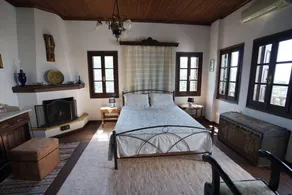Apostolias Mansion in Makrinitsa - Image 3