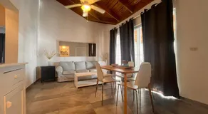 Vittoria's House 402 - Image 2