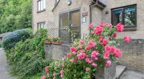 Pass the Keys Family Friendly home in Baildon Court-Free Parking - Image 5