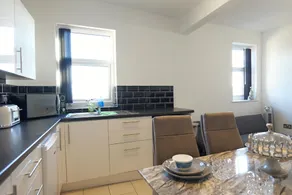 Bury Centre 2BR | Free Parking | 25m to Manchester - Image 4