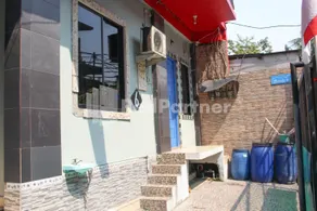 Snow White Residence near Grogol Mitra RedDoorz - Image 5