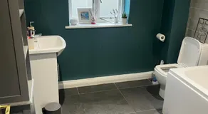 Single Room in town house - Image 3