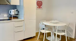 [PIAZZA GARIBALDI] ELEGANTI SUITE CON SAUNA - Image 3