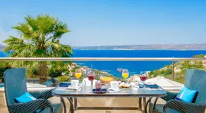 Merveilleuse maison de vacances entièrement équipée avec barbecue, jardin et piscine privée | Vue montagne - Image 3