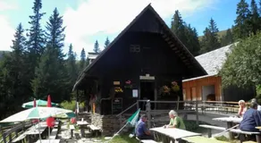 Pur Natur! Wandern und Skifahren - Trahütti Premium Lodges - Image 3