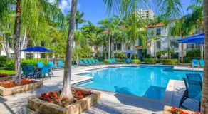 Serene Waterfront 2BR Poolside Living in FTL - Image 2