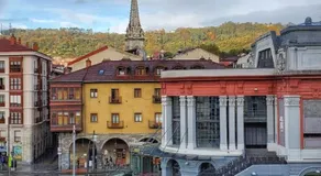Old Town & River (Casco Viejo Bilbao) E-BI 1138 - Image 4