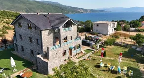 Helga's Guesthouse - Image 2