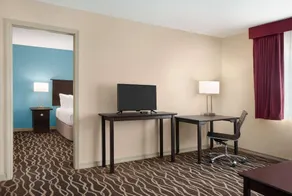 Americas Best Value Inn & Suites - Image 2