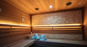 Privat-Spa mit Whirlpool und Sauna in Sursee - Image 5