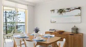 Bayview Beach Holiday Apartments - Image 2