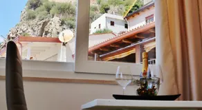 Scilla Luxury Rooms - Image 5