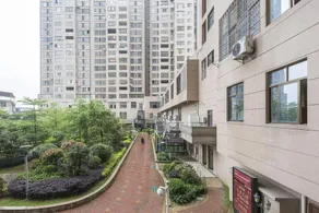 Lotus Lake Business Hotel (Longyan Wanda Branch) - Image 3