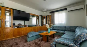 S&T VILLA - Image 2