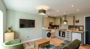 Stunning upper villa stay in the City! - Image 4