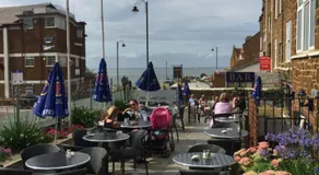 Marine Bar Pub with Rooms - Image 4