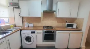 Blyth 1 Bedroom Apartment - Image 5
