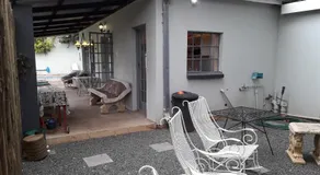 Relax in Joy & Mignon for a bushveld Feeling - Image 3