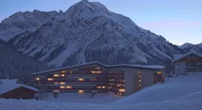 Geräumiges Familienapartment mit Pool & Bergblick - Image 4