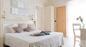 Hotel Mondial - Image 2