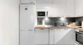 ✭Huippuvarusteltu Luksuskoti, Sauna, Ilmainen pysäköinti✭ - Image 2